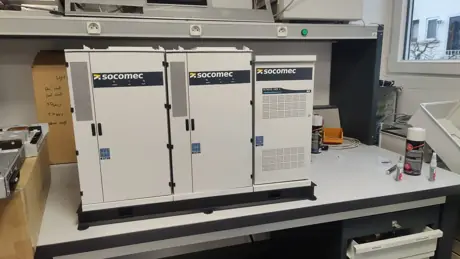Maquette réduite d'armoire électrique pour salon