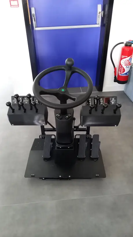 Poste de conduite pour simulateur de niveleuse