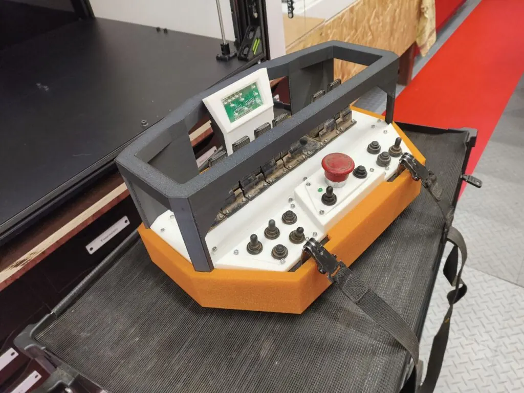 Crane control console — prototype in FDM 3D printing by Osmoz 3D
