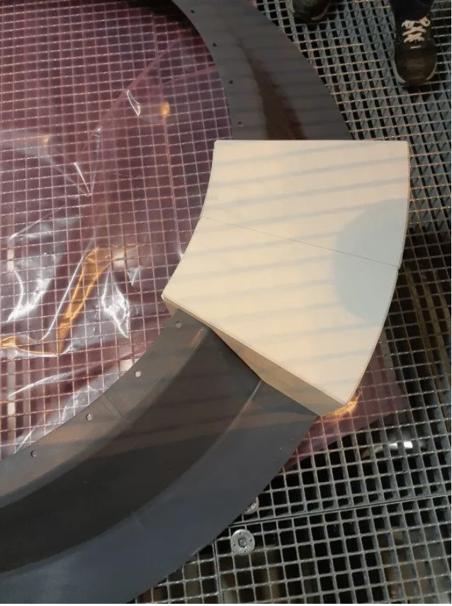 Bonding moulds for a nuclear site — photo 6