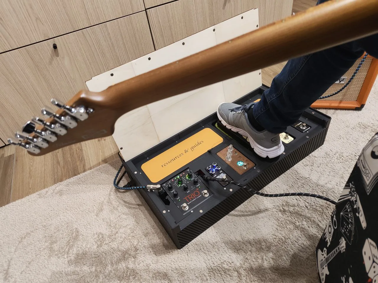Bespoke pedalboard for a musician — photo 1