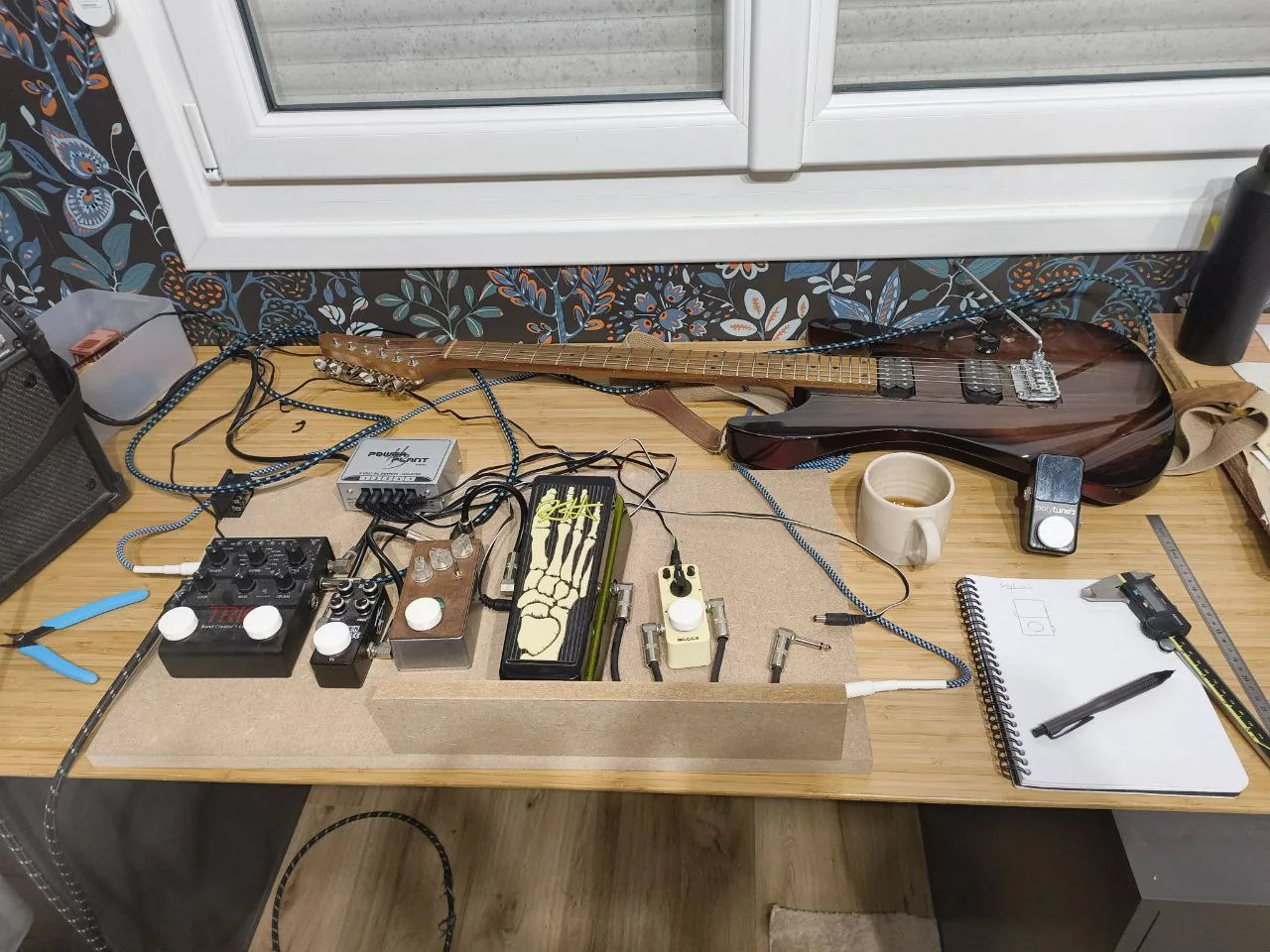 Bespoke pedalboard for a musician — photo 8