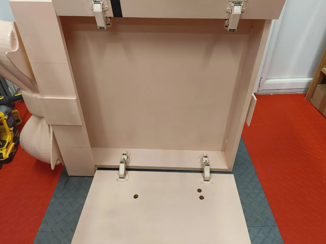 Paint, varnish and finishing