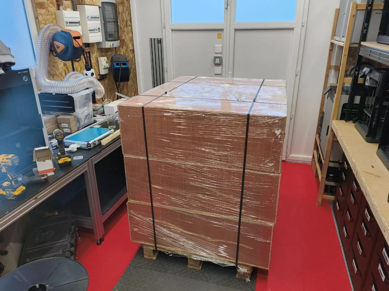 Delivery and shipping