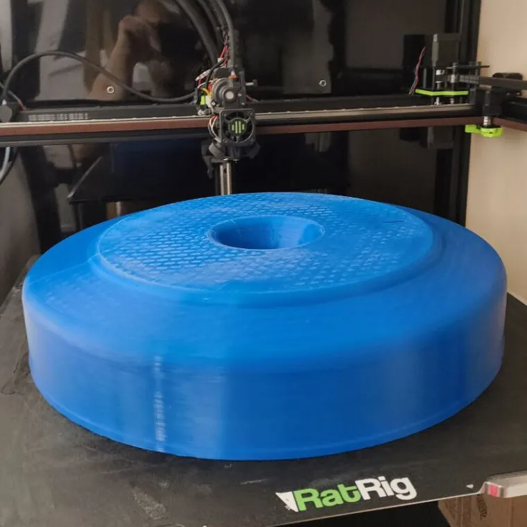 Air-vent cap: two versions for a large-format part