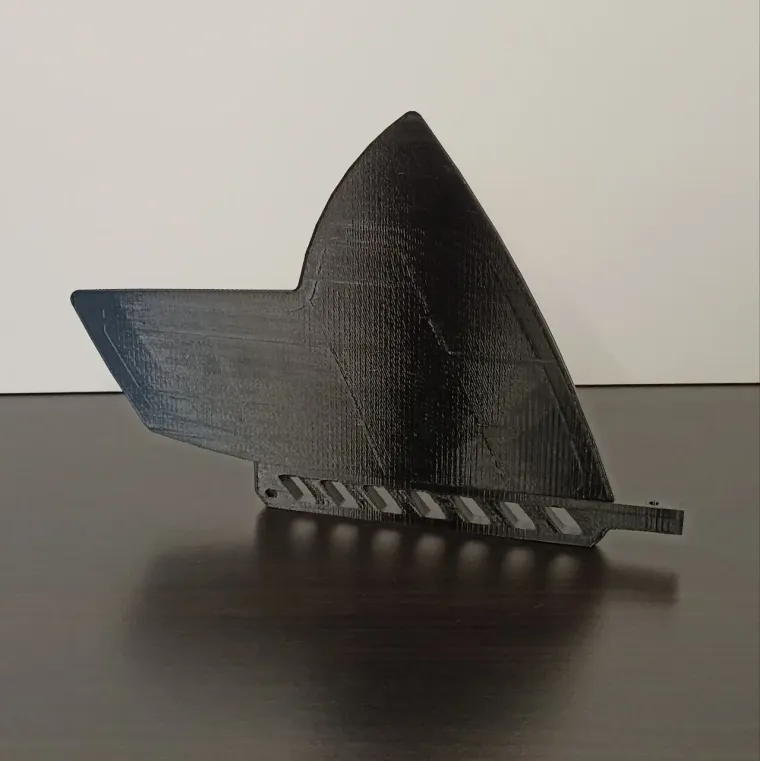 Bespoke surf fin: a precise, durable replacement