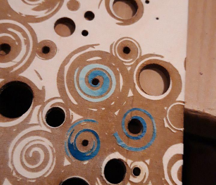 gravure découpe laser et aquarelle